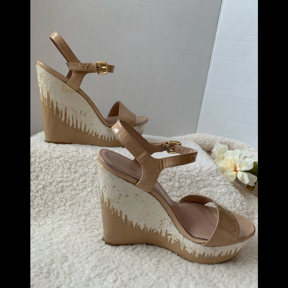 Stuart Weitzman wedge sandal size 8.5 M